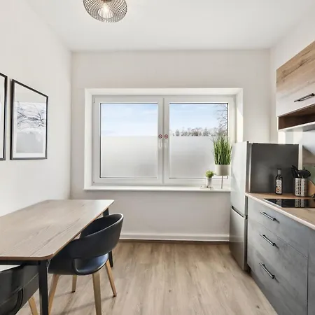 Nobilis Apartment-6pers-zentrumsnah-parkplatz-netflix-monteursgerecht *